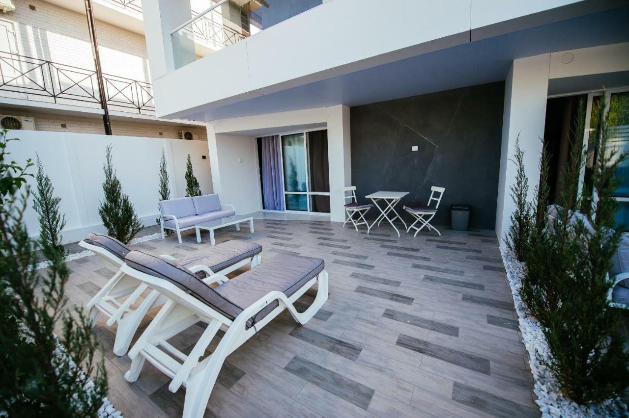 Zigzag Hotel Zatoka Exterior photo